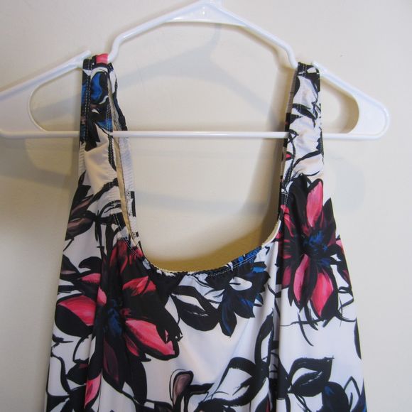 Aquabelle swimsuits for all, top only, black blue pink modern art pattern-Sz 26 - Picture 4 of 11